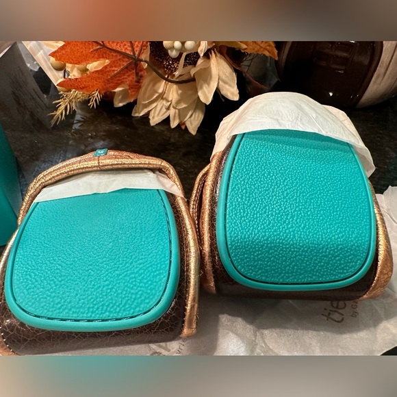 Tieks Rose Gold Glam Size 7. BNIB - Picture 5 of 8